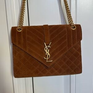 Saint Laurent Envelope Suede Bag. Medium.